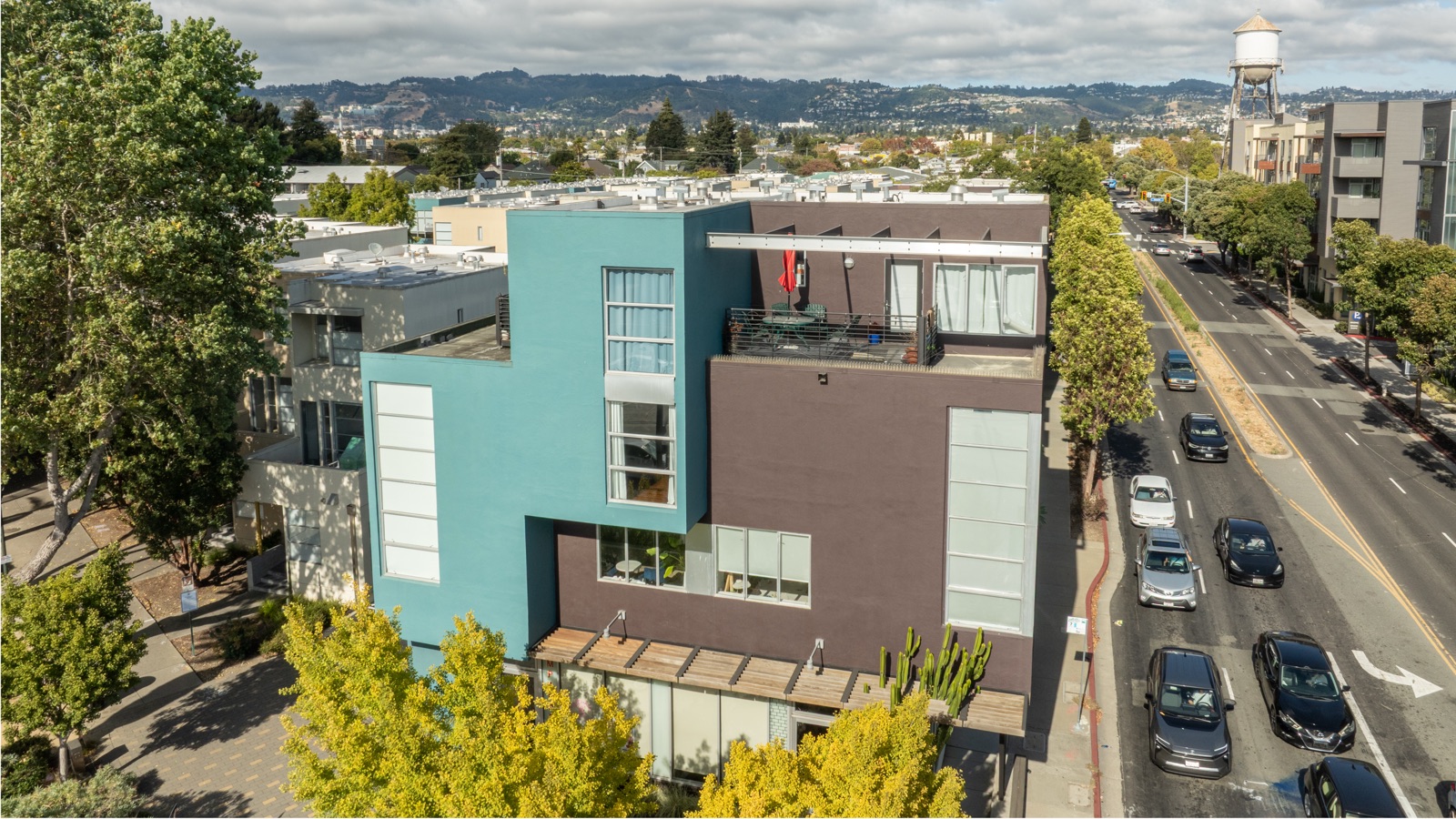 Elevation 22, photo 3
