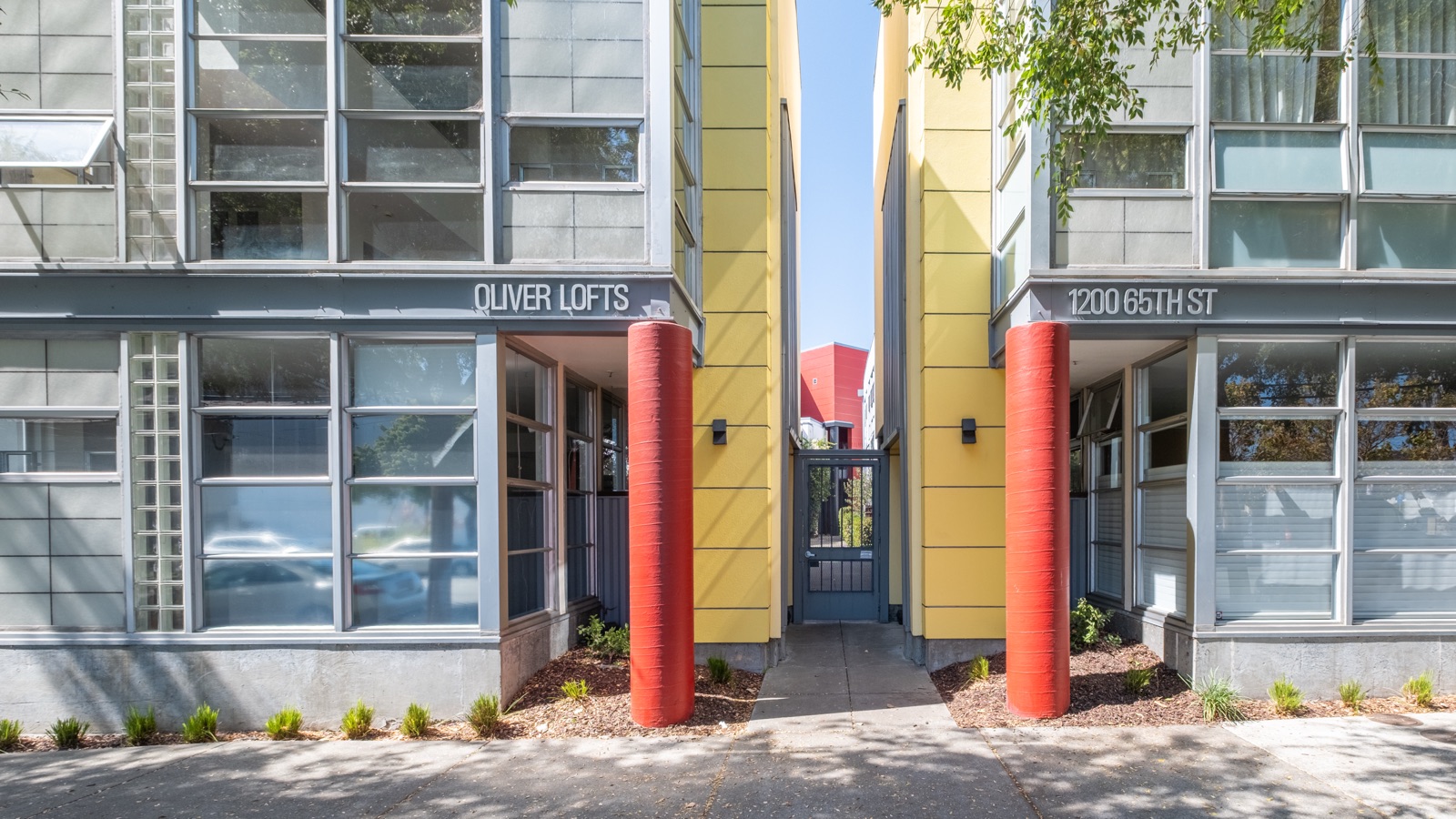 Oliver Lofts, photo 2
